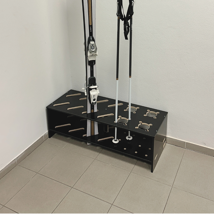 Porte-skis et bâton combiné en bois