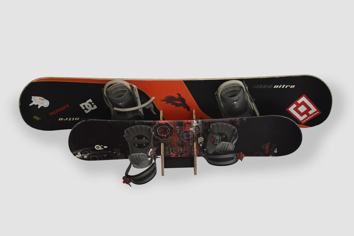 Support mural pour 2 snowboards ou skateboards