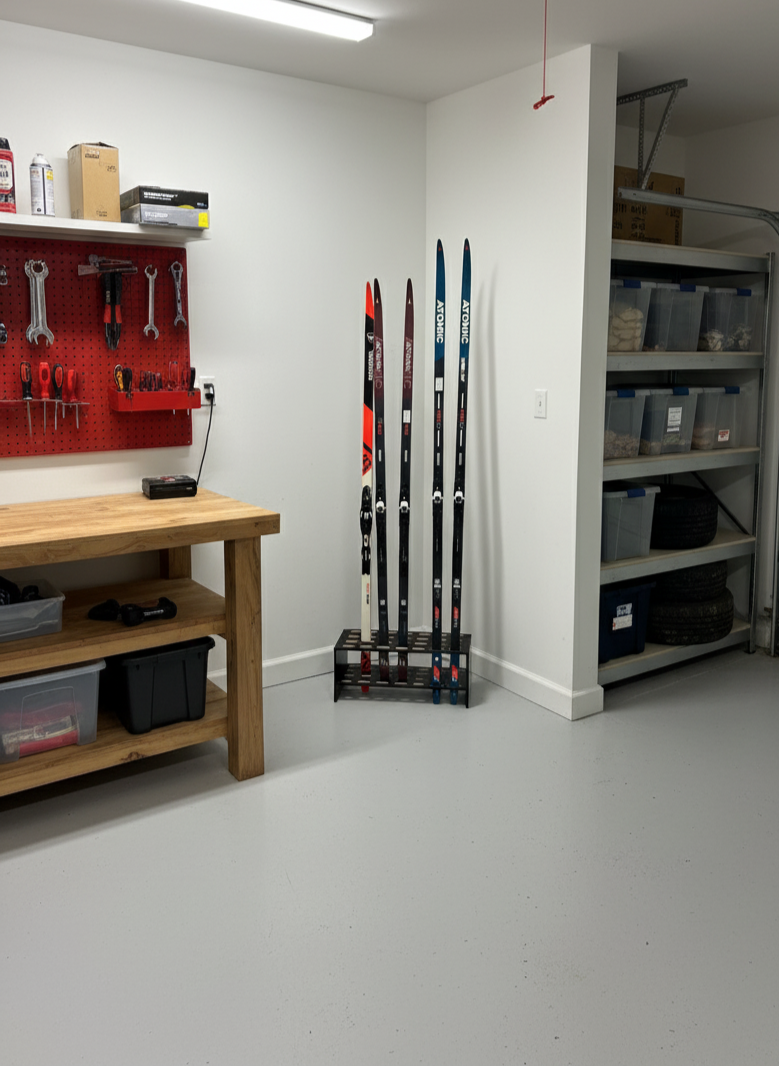 Porte-skis en bois pour 14 paires de skis de fond