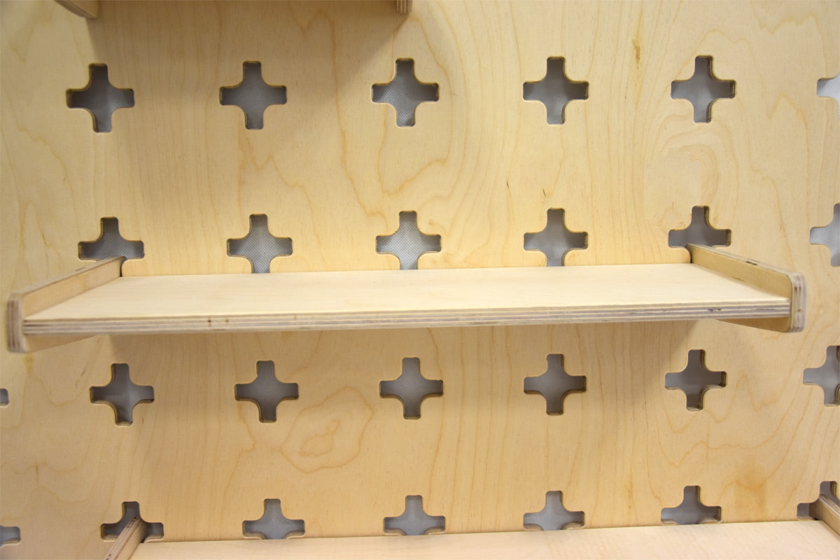 Étagère suspendue pour panneau d’atelier