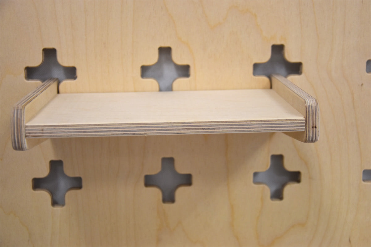 Étagère suspendue pour panneau d’atelier