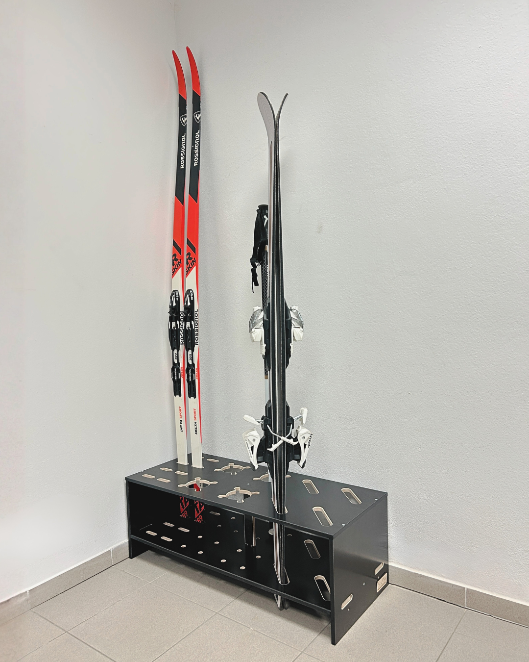 Porte-skis, ski de fond et bâton combiné en bois