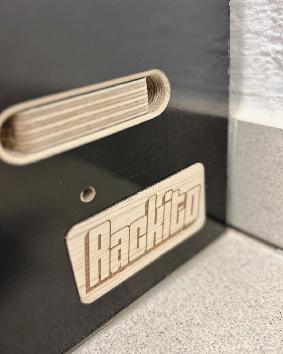 Porte-skis en bois pour 8 paires de skis de fond